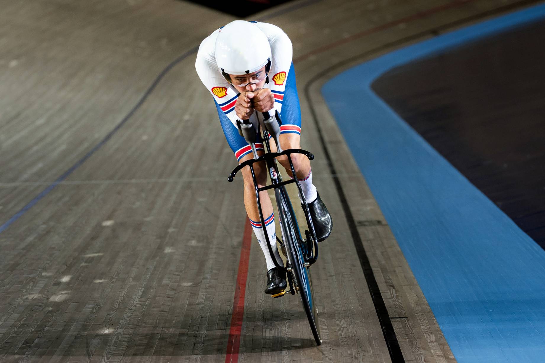 British Cycling unveils new Hope Lotus track bike ahead of Paris